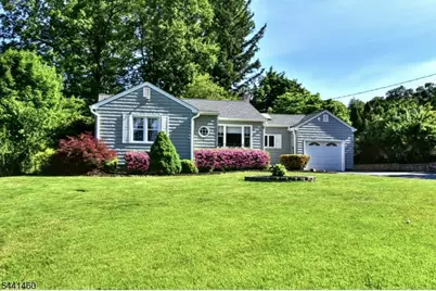 11 Mountain Ridge Dr, Wayne, NJ 07470 - Photo 4