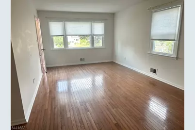 546 Carleton Rd, Westfield Town, NJ 07090 - Photo 4