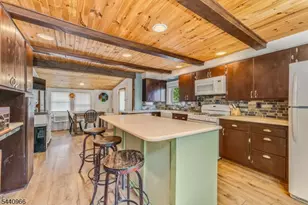 704 Greenbrook Rd, North Plainfield, NJ 07063 - Photo 8