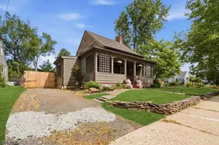 704 Greenbrook Rd, North Plainfield, NJ 07063 - Photo 2
