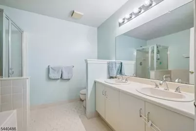 128 Arbor Way, Branchburg Township, NJ 08876 - Photo 20