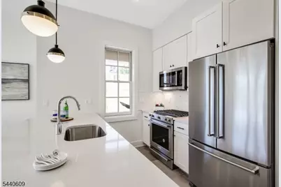 256 Park St #201, Montclair, NJ 07043 - Photo 6