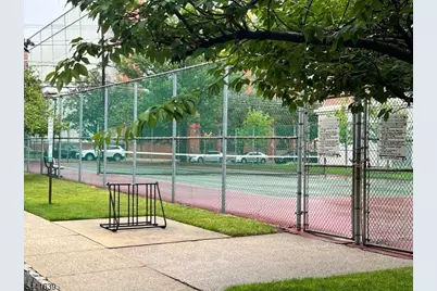 9 Seton Hall Dr, Newark, NJ 07103 - Photo 4