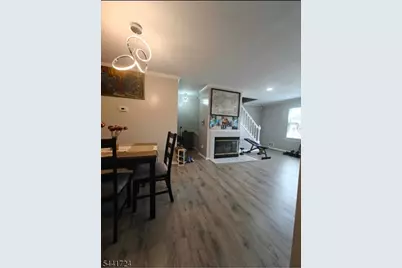 9 Seton Hall Dr, Newark, NJ 07103 - Photo 6