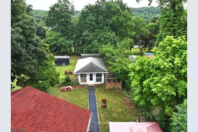11 N Clark St, Ogdensburg, NJ 07439 - Photo 2