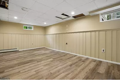 63 Edgewood Dr, Florham Park, NJ 07932 - Photo 22