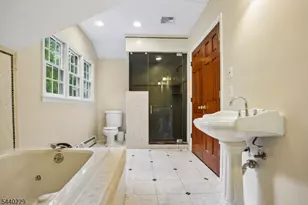63 Edgewood Dr, Florham Park, NJ 07932 - Photo 20
