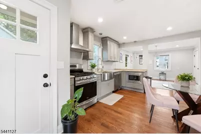 7 Main Ter, Bloomfield, NJ 07003 - Photo 4