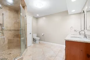 31 Stone Row Ln, Jefferson Township, NJ 07438 - Photo 12
