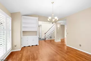 31 Stone Row Ln, Jefferson Township, NJ 07438 - Photo 4