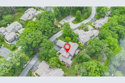 31 Stone Row Ln, Jefferson Township, NJ 07438 - Photo 2