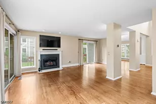 31 Stone Row Ln, Jefferson Township, NJ 07438 - Photo 6