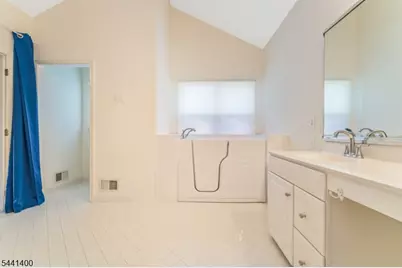 3 Stark Ct, Raritan Township, NJ 08551 - Photo 16