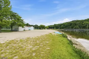 51 W Shore Dr, Vernon, NJ 07462 - Photo 28