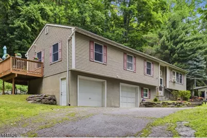 51 W Shore Dr, Vernon, NJ 07462 - Photo 2