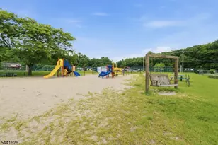 51 W Shore Dr, Vernon, NJ 07462 - Photo 30