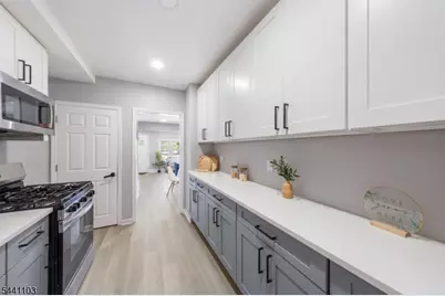 810 Spruce St, Roselle, NJ 07203 - Photo 8
