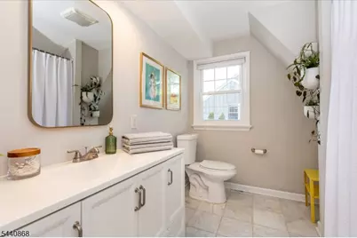 20 College Ave, Montclair, NJ 07043 - Photo 32