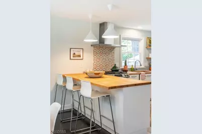 20 College Ave, Montclair, NJ 07043 - Photo 18