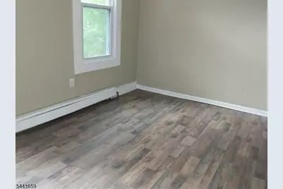267 Leslie St, Newark, NJ 07112 - Photo 6