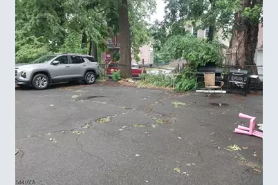 267 Leslie St, Newark, NJ 07112 - Photo 10