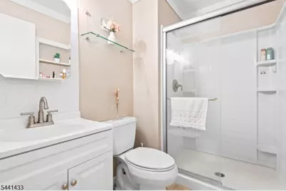 261 Kingsberry Dr, Franklin Township, NJ 08873 - Photo 26
