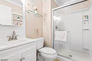 261 Kingsberry Dr, Franklin Township, NJ 08873 - Photo 26