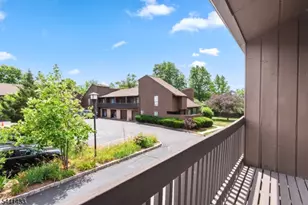261 Kingsberry Dr, Franklin Township, NJ 08873 - Photo 36