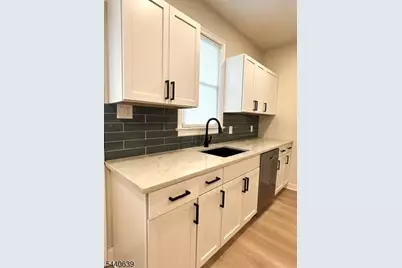 364 Thomas St, Phillipsburg, NJ 08865 - Photo 4