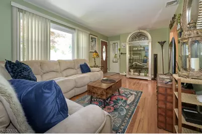 30 Heather Ln, Bloomingdale, NJ 07403 - Photo 8