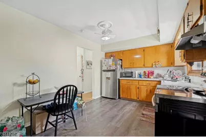 723 2nd Ave, Lyndhurst Township, NJ 07071 - Photo 6