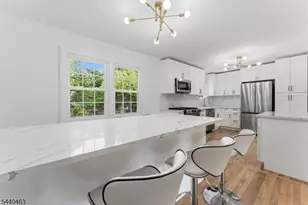 8 Crest Dr, Bridgewater Twp., NJ 08805 - Photo 14