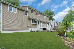 30 Laurel Dr, Wayne, NJ 07470 - Photo 46