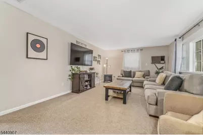 29 Stewartsville Rd, Franklin Township, NJ 08886 - Photo 6