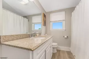29 Stewartsville Rd, Franklin Township, NJ 08886 - Photo 24