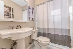 29 Stewartsville Rd, Franklin Township, NJ 08886 - Photo 18
