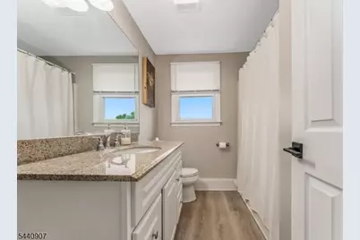29 Stewartsville Rd, Franklin Township, NJ 08886 - Photo 22