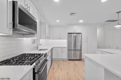 13 Chickadee Rd, Mount Olive, NJ 07828 - Photo 10