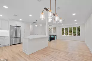 13 Chickadee Rd, Mount Olive, NJ 07828 - Photo 8