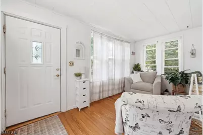 112 Grove Ave, Verona, NJ 07044 - Photo 6