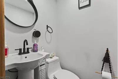 459 Twin Oaks Rd, Union Township, NJ 07083 - Photo 20