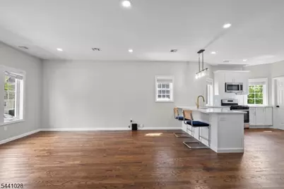35 W End Ave, Newark, NJ 07106 - Photo 4