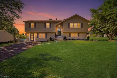 44 Stonehenge Dr, Lopatcong Township, NJ 08865 - Photo 2