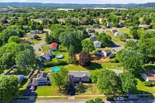 44 Stonehenge Dr, Lopatcong Township, NJ 08865 - Photo 4