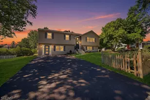 44 Stonehenge Dr, Lopatcong Township, NJ 08865 - Photo 1