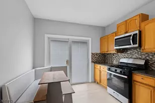 18 Stevens Ave, Jersey City, NJ 07305 - Photo 10