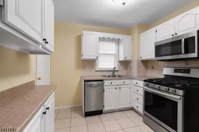 34 Chase Ave, Woodbridge Township, NJ 07001 - Photo 32