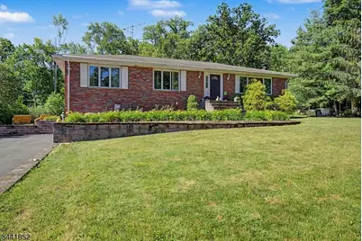 10 Rita Ln, Jefferson Township, NJ 07438 - Photo 4