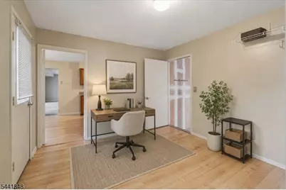 28 Amherst Ct, Wayne Twp., NJ 07470 - Photo 6