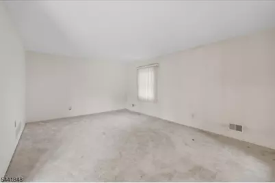 28 Amherst Ct, Wayne Twp., NJ 07470 - Photo 20
